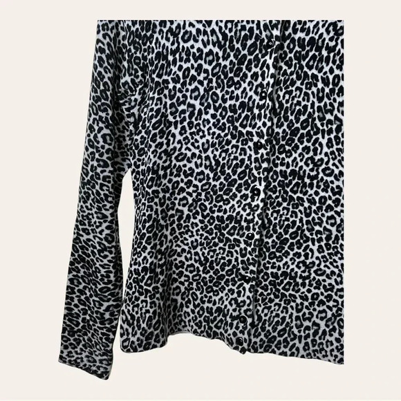 0404. CHARTER CLUB FULL BUTTON UP LONG SLEEVE CARDIGAN SIZE MEDIUM LEOPARD PRINT - Picture 5 of 12